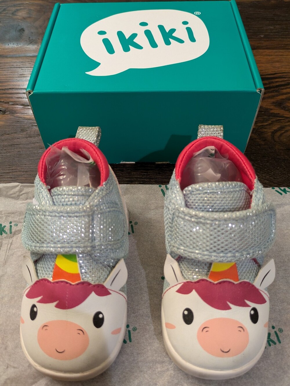 Ikiki Girls' Silver Blue Unicorn Squeak Sneakers